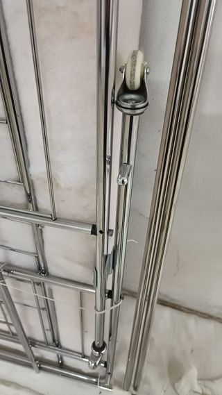 Cuna metálica para niños con colchón y ruedas