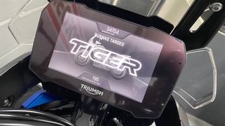 Triumph Tiger 900 GT Azul