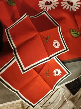 Mantel vintage flores margaritas