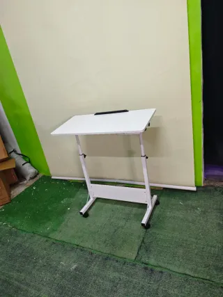 Escritorio regulable para estudio y trabajo