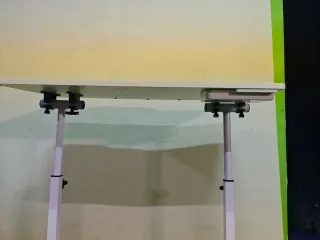 Escritorio regulable para estudio y trabajo