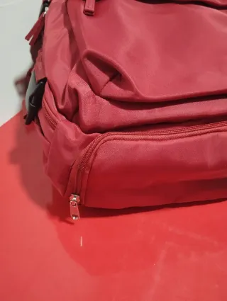 Mochila multifunción roja