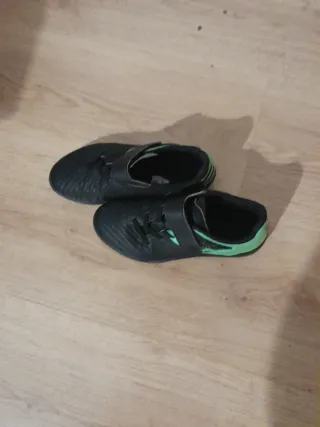 Botas de fútbol para niño talla 32