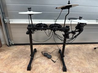 Batería Electrónica Alesis Debut Kit