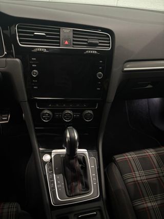 Volkswagen Golf GTI PERFORMANCE