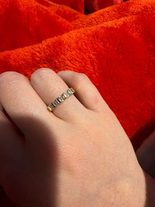 Anillo chapado en oro 18k con circonitas