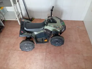 Coche eléctrico infantil tipo quad
