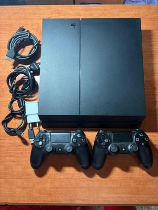 PS4 + 2 Mandos + 3 Juegos
