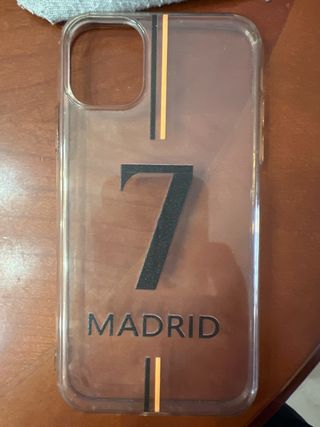 iPhone 11 Blanco + 6 Carcasas