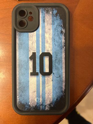 iPhone 11 Blanco + 6 Carcasas