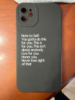 iPhone 11 Blanco + 6 Carcasas