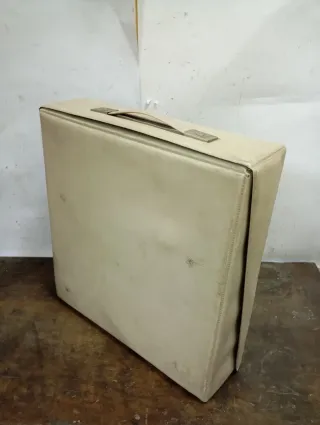 Máquina de escribir Olivetti Lettera 25