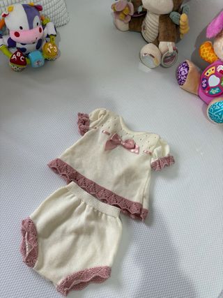 Conjunto bebé punto rosa y blanco