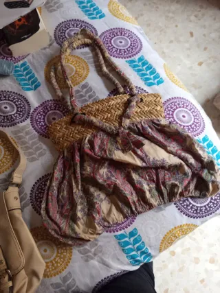 Bolso de verano de paja y tela