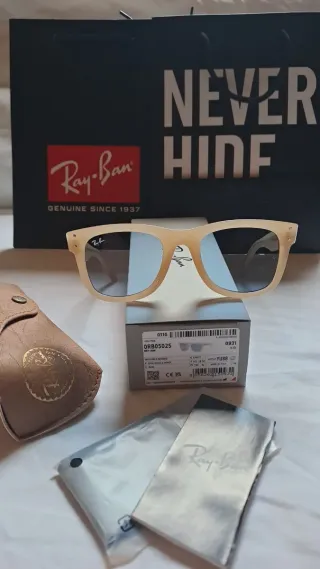 Occhiali Ray-Ban Wayfarer Reverse Beige