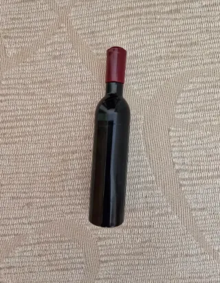 Sacacorchos plegable forma botella