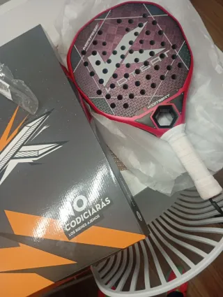 Pala de pádel Kombat Mirage