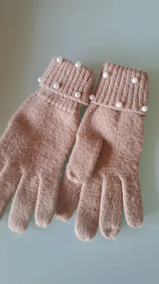 Gorro y guantes de lana niña