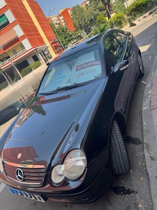 Mercedes-Benz Clase C 2005