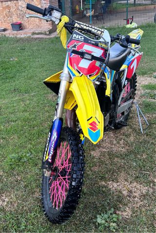 Suzuki RM 125 2T