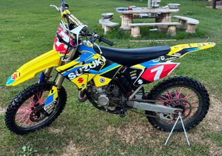 Suzuki RM 125 2T