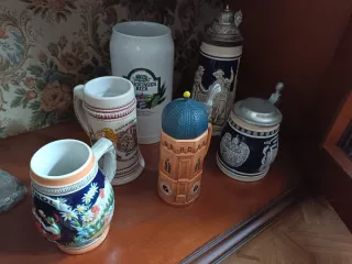 Boccali decorativi in ceramica