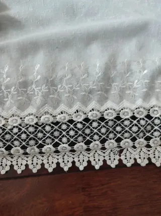 2 Cortinas Antiguas Bordadas 130x268cm