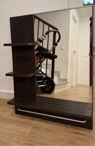 Espejo con toallero y repisa