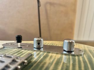 Guitarra Michael Kelly Custom Collection