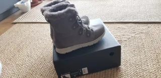Botas Sorel Explorer Joan Mujer Gris NUEVAS