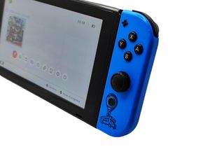 CONSOLA NINTENDO SWITCH 32GB EDICION FORTNITE JOYCON BLU GIALLO