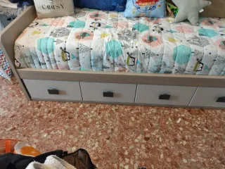 Habitación juvenil de calidad. ESCUCHO OFERTAS