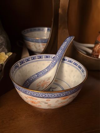 Bol de ramen con cucharas, 2 unidades años 60