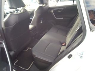 Toyota Rav4 220H Business 160 kW (218 CV)