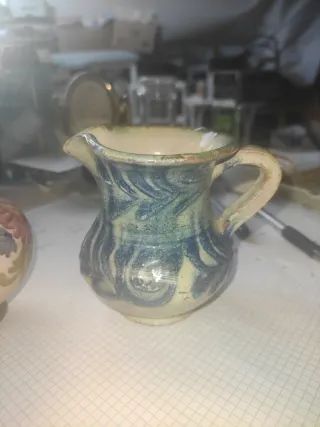 Set di due vasi in ceramica antichi