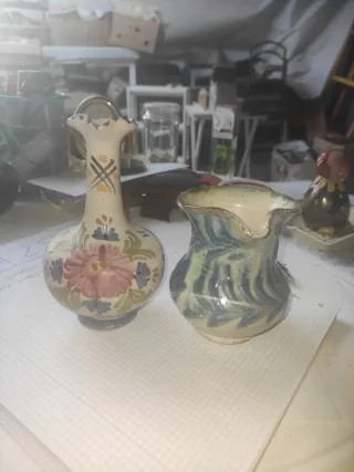 Set di due vasi in ceramica antichi