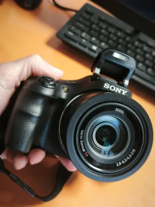 SONY "Cyber-shot DSC-HX400V"