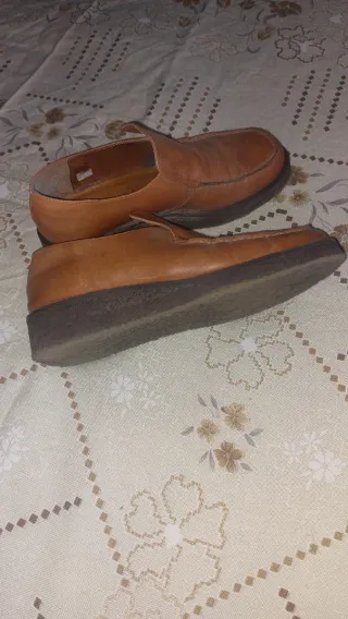 Zapatos de piel marrones talla 39