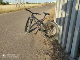 Bicicleta Fat Bike Negra Semi nueva