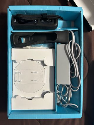 Nintendo Wii Negra + Mario Kart Wii