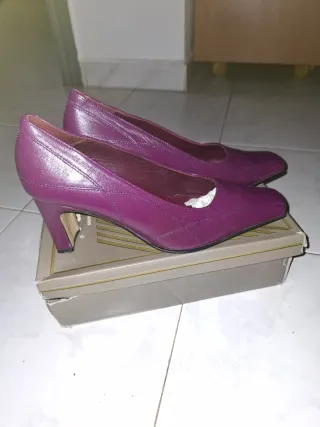 Zapatos de piel morados talla 40