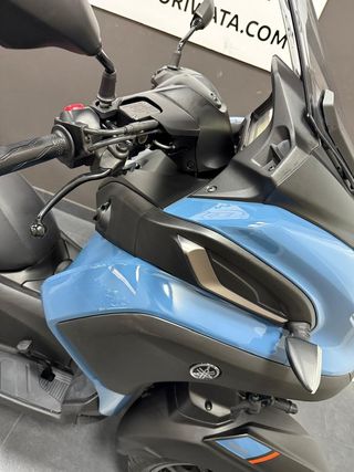 YAMAHA TRICITY 300
