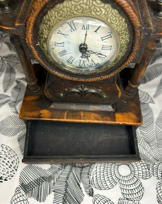 Relógio de mesa vintage madeira