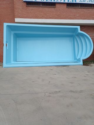 Piscina de poliéster 7.20x3.20m