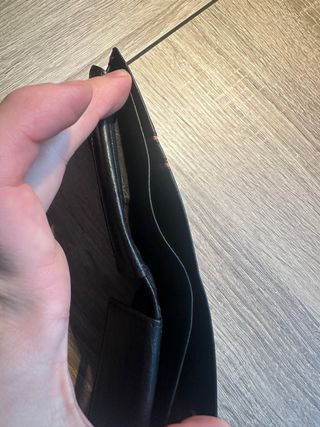 Cartera Pielini Negra con detalles Naranja