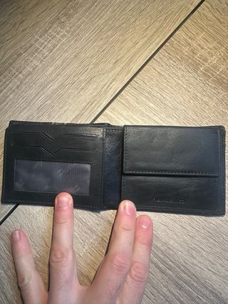 Cartera Pielini Negra con detalles Naranja