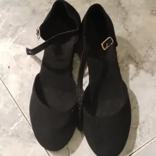 Sandalias negras tipo Birkenstock