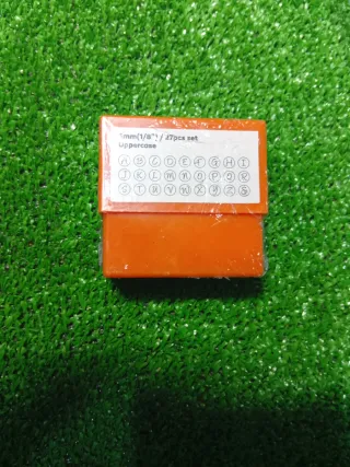 Juego Sellos Metal y Martillo
