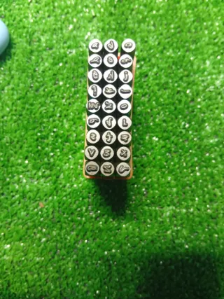Juego Sellos Metal y Martillo