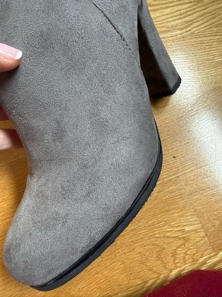 Botines grises talla 40